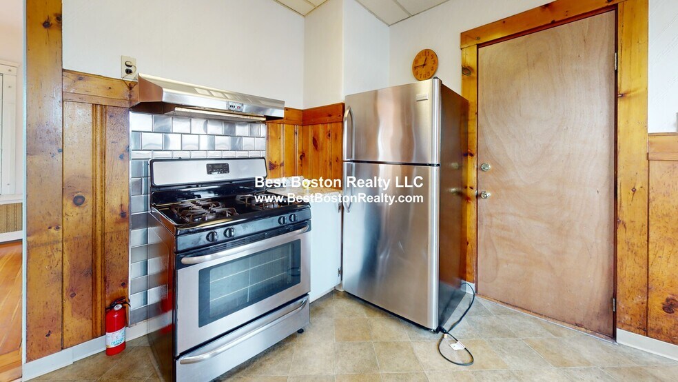 Building Photo - 24 Mayberry Ave