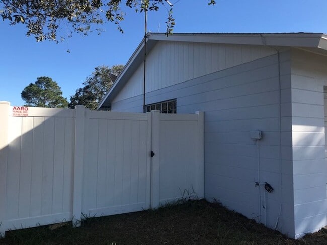 Building Photo - 5408 Mariner Blvd