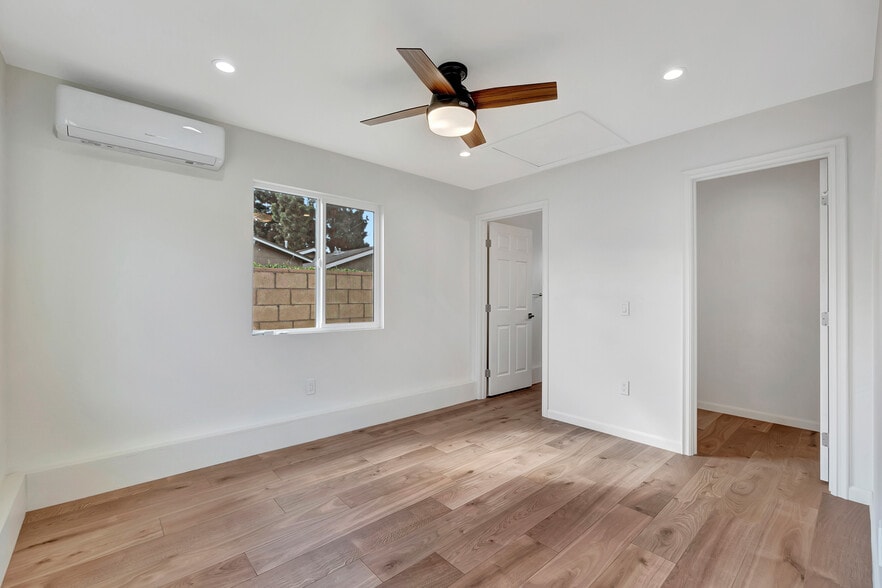 Building Photo - 1012 W Walnut St