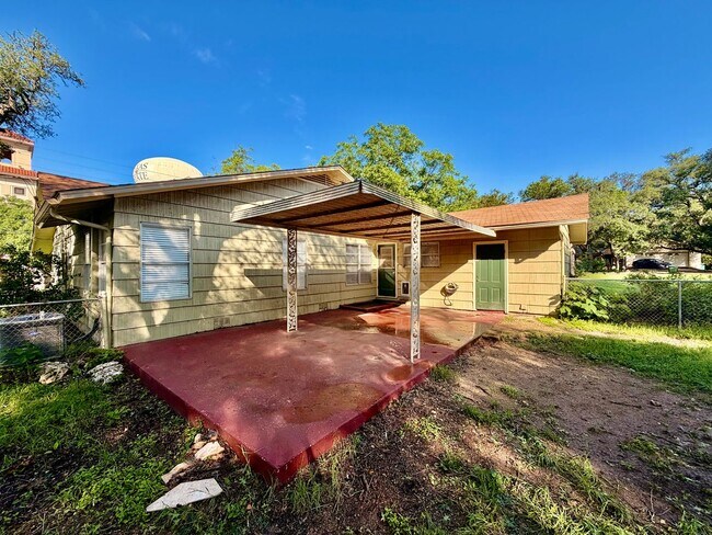 Building Photo - Unbeatable Location! Walk Across the Street to TXST Campus