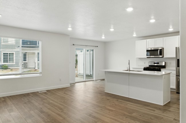 Building Photo - 1605 S Windy Rdg Dr
