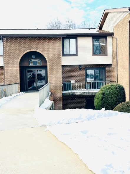 Building Photo - 4908 W Brigantine Ct