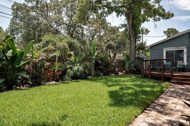 Building Photo - 1501 29th Ave N