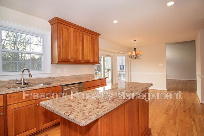 Building Photo - 80 Brookshire Dr