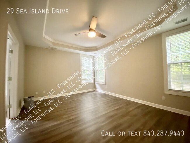 Building Photo - 4-Bedroom Home with Loft and Office for Re...