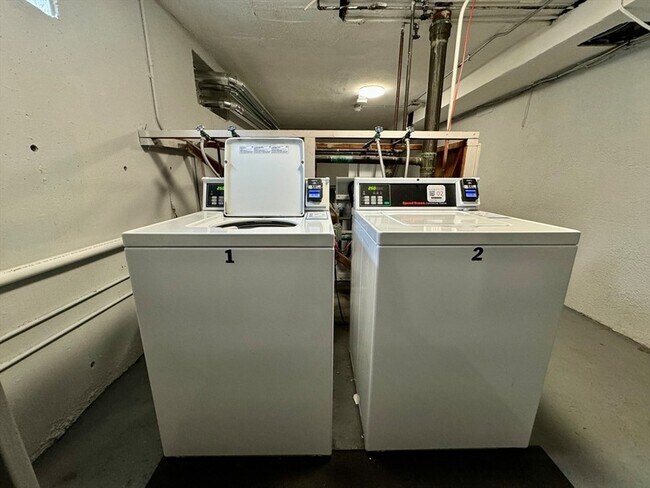 Building Photo - 16 Vinal St