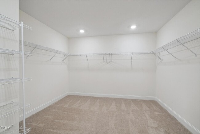 Building Photo - 130 Silent Brk Trl