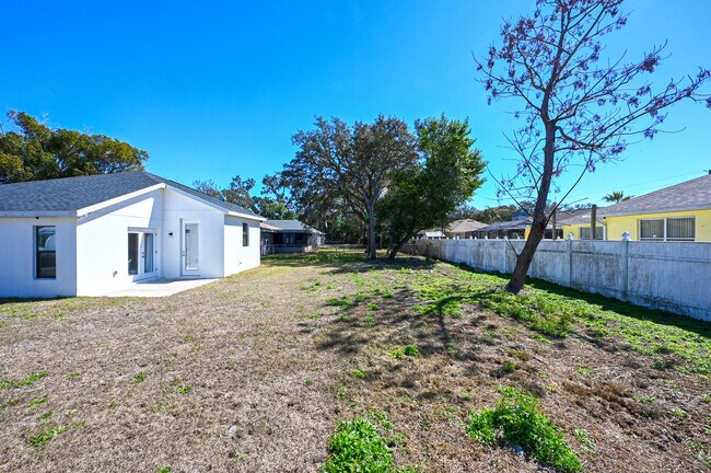 Building Photo - 8452 Dorsey St