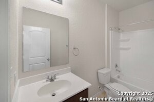 Building Photo - 206 Elderberry