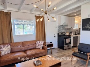 Building Photo - Cozy & Furnished 2 Bed 1 bath Home!