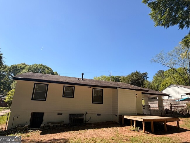 Building Photo - 1734 Cahoon St SW