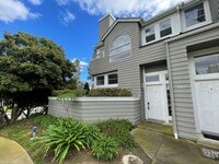 Building Photo - Cape Weston Condo with Great Layout!