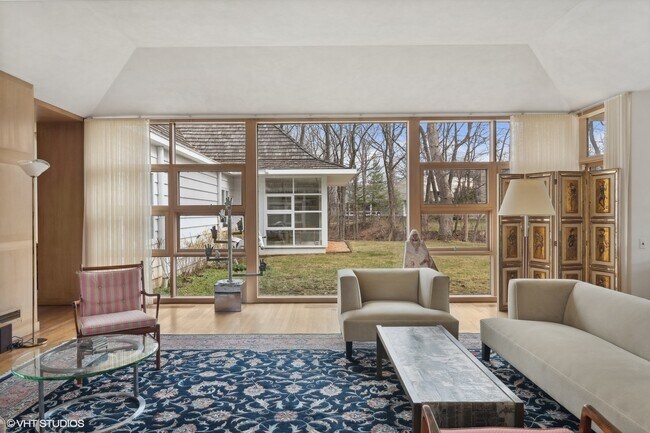 Building Photo - 155 S Deere Park Dr