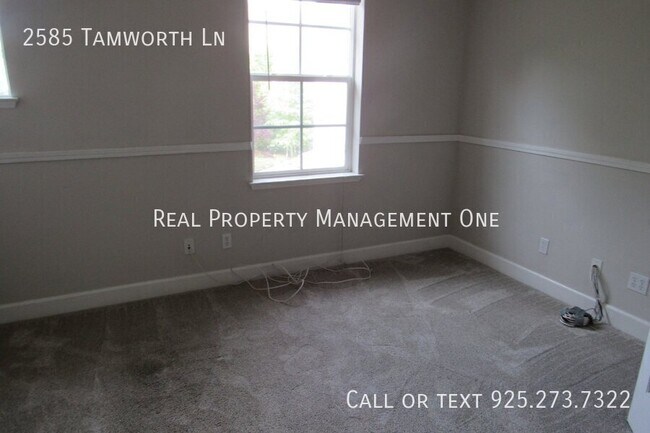 Building Photo - 2585 Tamworth Ln
