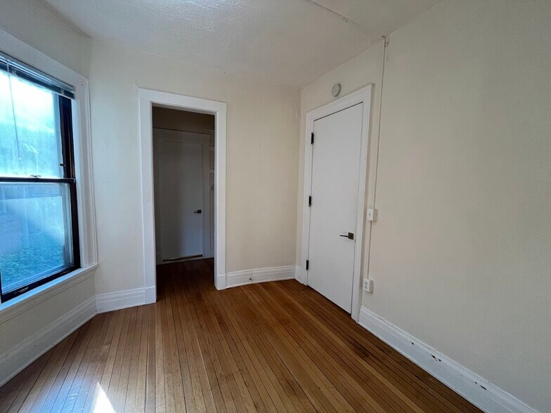 Building Photo - 225 W Gilman St