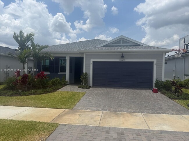Building Photo - 10503 SW Orana Dr