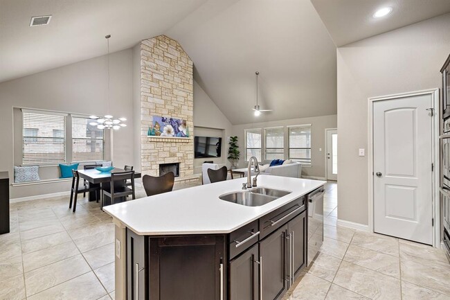 Building Photo - 3424 Pine Needle Cir