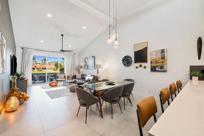 Building Photo - 76658 Daffodil Dr