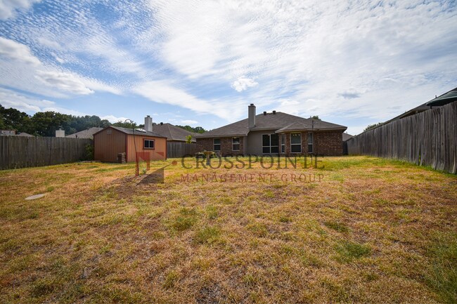 Building Photo - Available Now! Stunning 4 Bed 2 Bath Home in Flint, Tx! Whitehouse ISD!