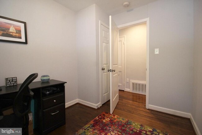 Building Photo - 3287 Annandale Rd