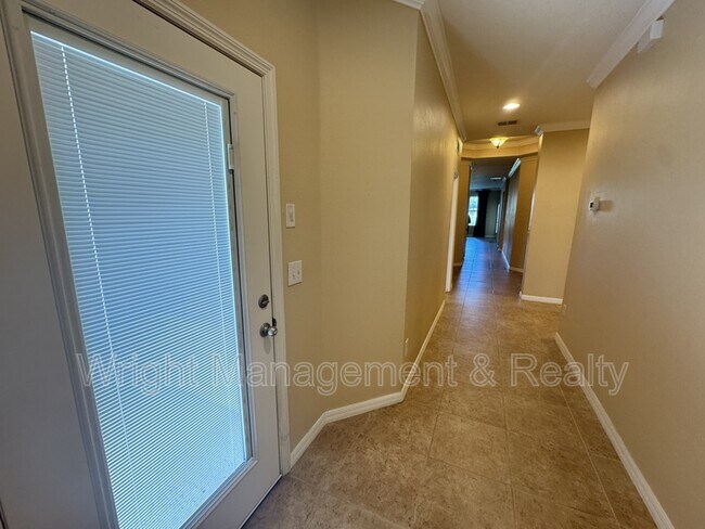 Building Photo - 2215 Parrot Fish Dr