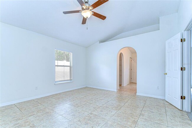 Building Photo - 18303 Elmhurst Ln