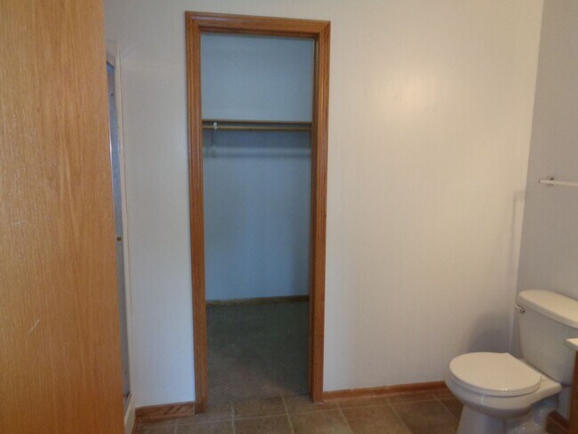 Building Photo - 5418 W Redberry Ln