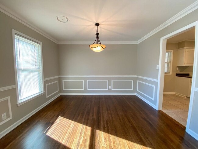 Building Photo - Large 3 bedroom 2 bath home in Whitehaven recently renovated