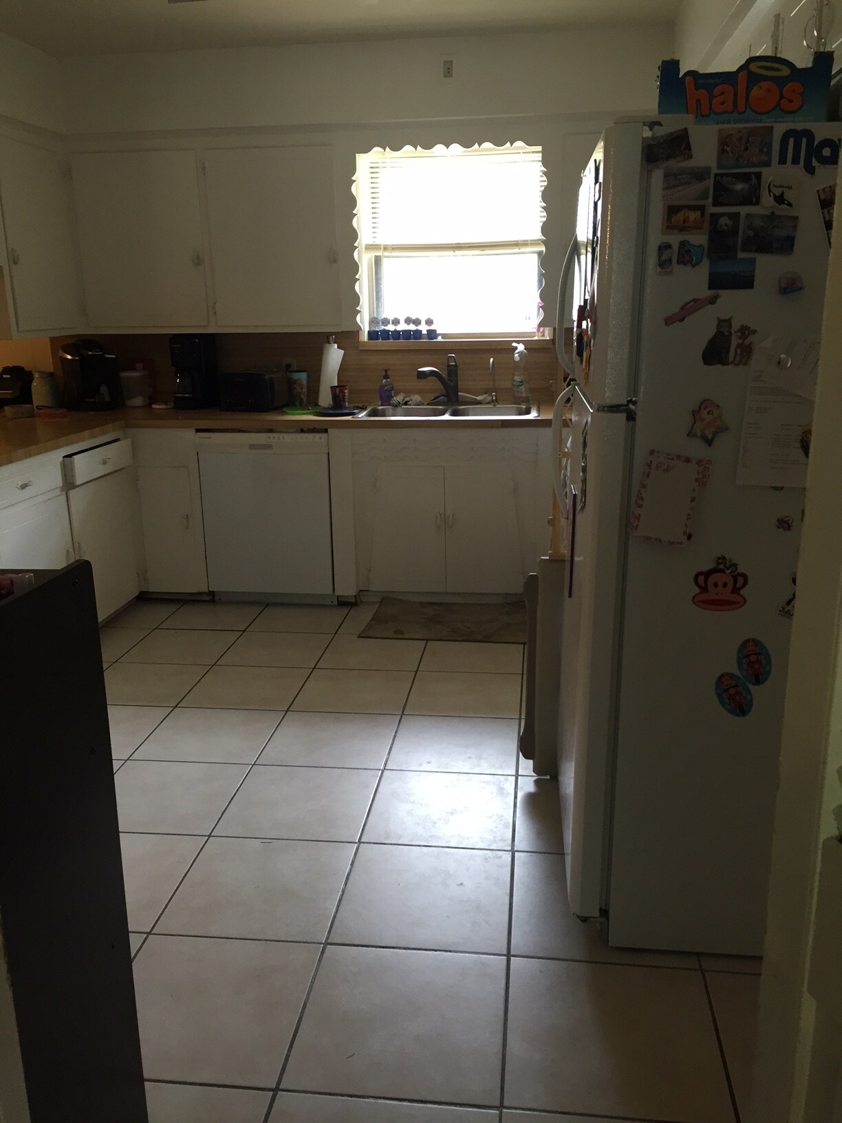 Building Photo - 1512 meandering way