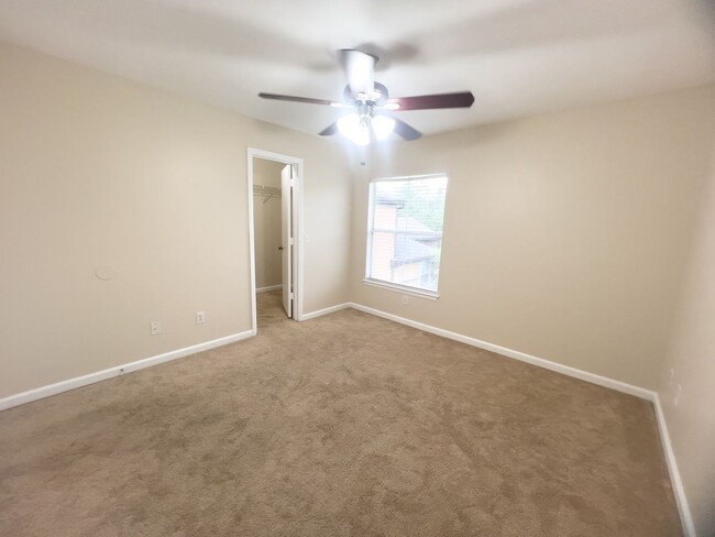 Building Photo - SABLE WALK RENTAL MOVE IN NOW!Spacious 2X2...