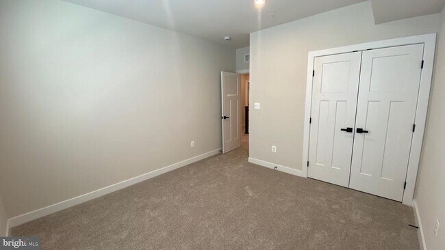 Building Photo - 2550 VERONA Pl