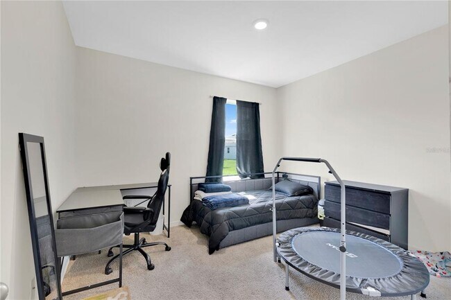 Building Photo - 831 Turner Ln