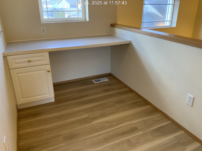 Building Photo - 7415 Village Dr E