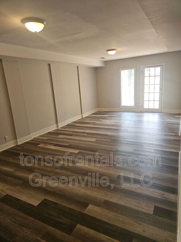 Building Photo - 710 Stallings Rd