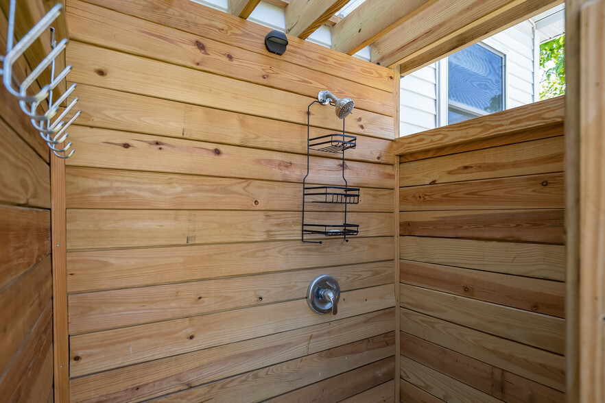 OUTDOOR SHOWER - 227 16th Ave