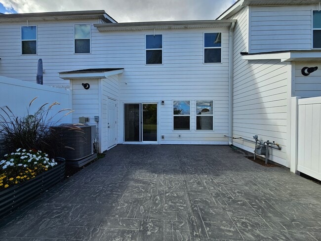 Building Photo - 635 Millwright Wy