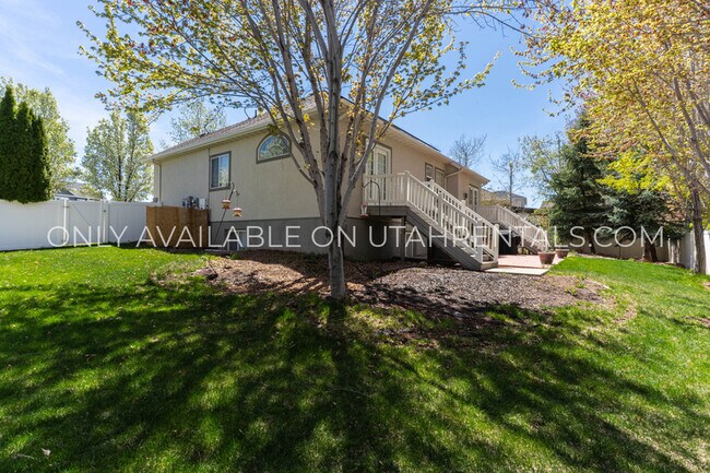 Building Photo - 1138 S 600 W