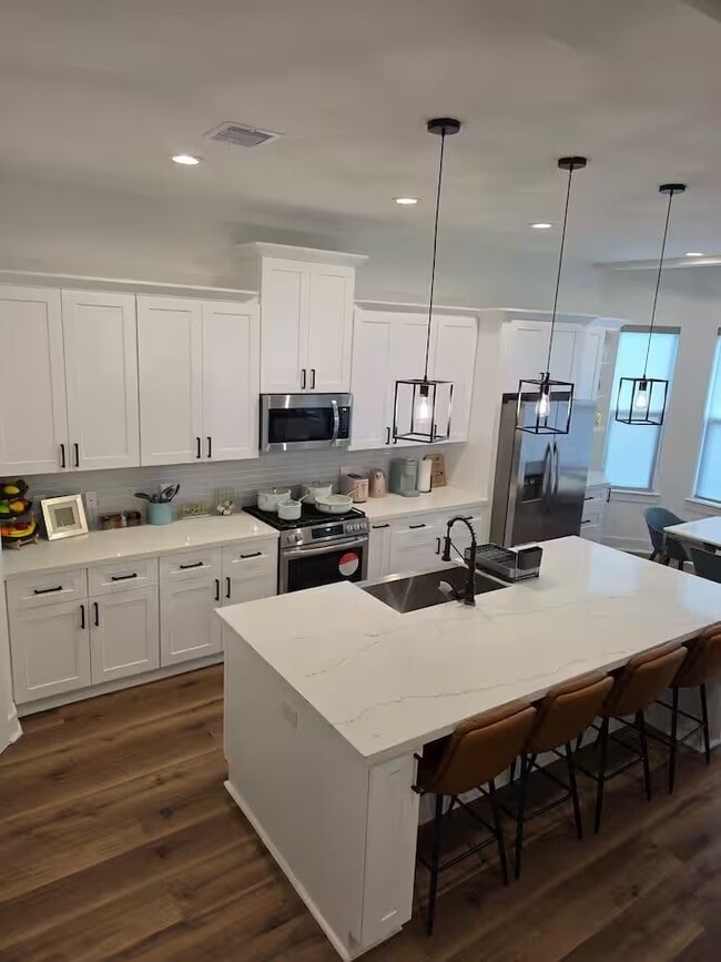 Building Photo - 1106 Paul Quinn St