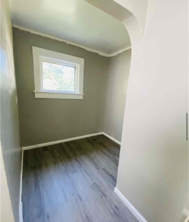 Building Photo - 849 Beardsley St