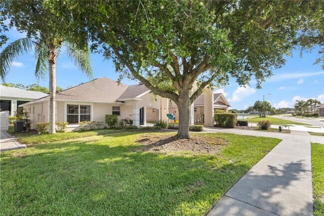 Building Photo - 16602 Citrus Pkwy