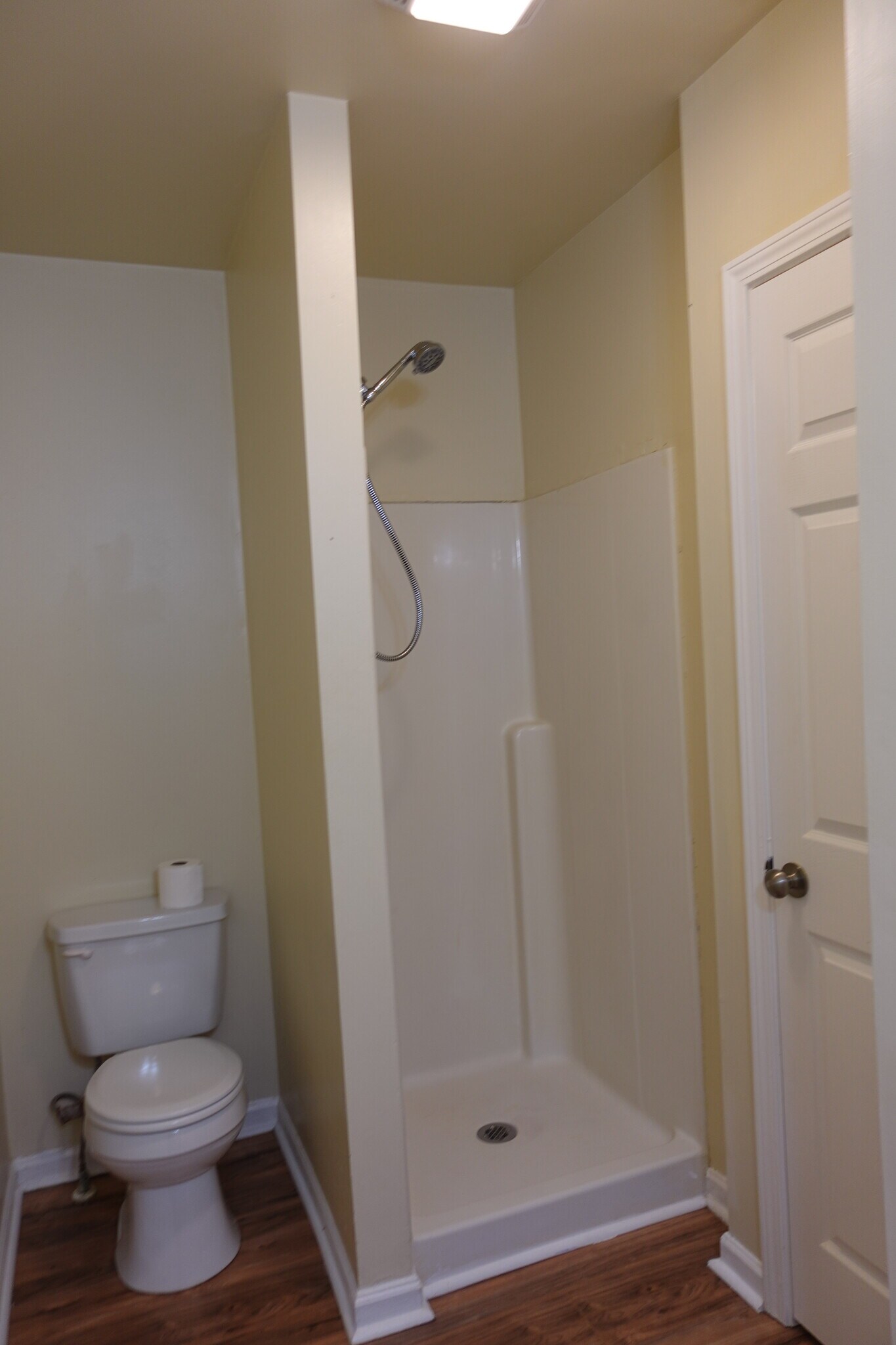 Full Bath on Main - 264 James Albert Johnson Ave
