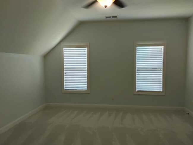 Building Photo - 4 Bedroom home in Beaufort