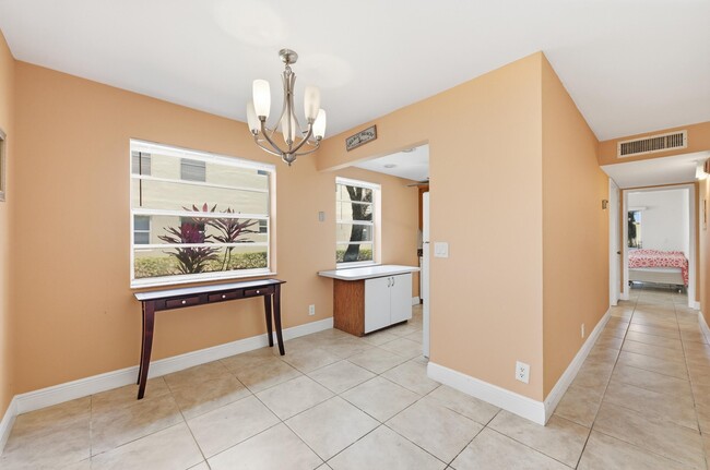Building Photo - 729 Normandy Trail