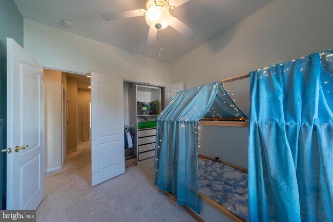 Building Photo - 6931 Rolling Creek Way