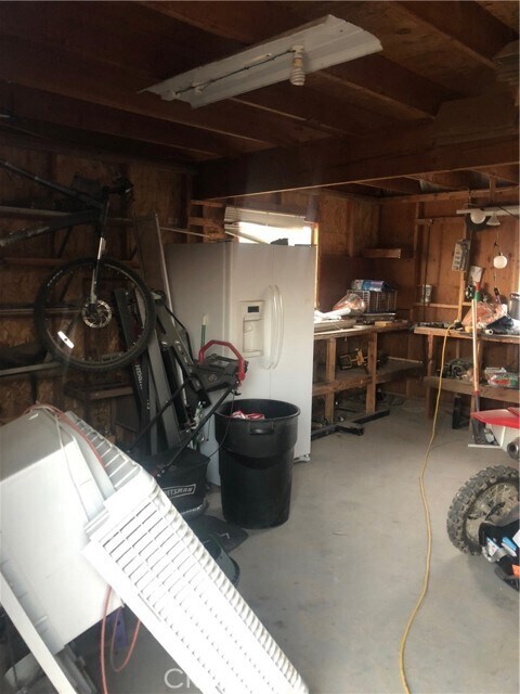 Building Photo - 45995 Roca Vista Dr