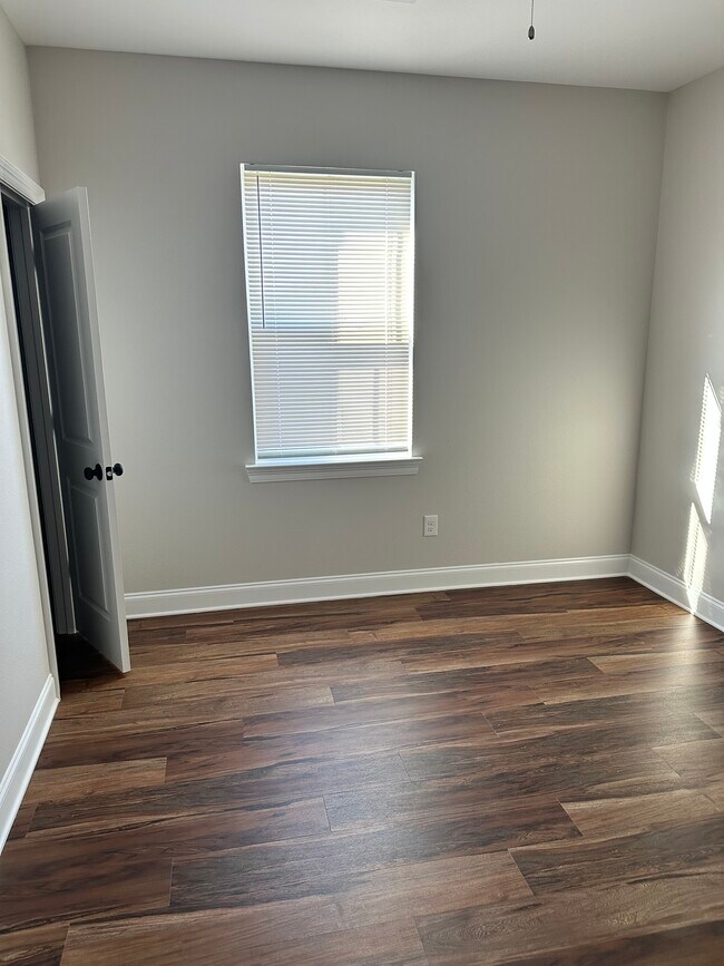 Building Photo - 8704 Pritchard Pl