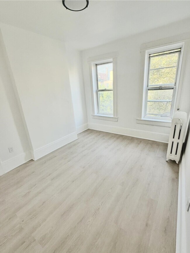 Building Photo - 223 72nd St