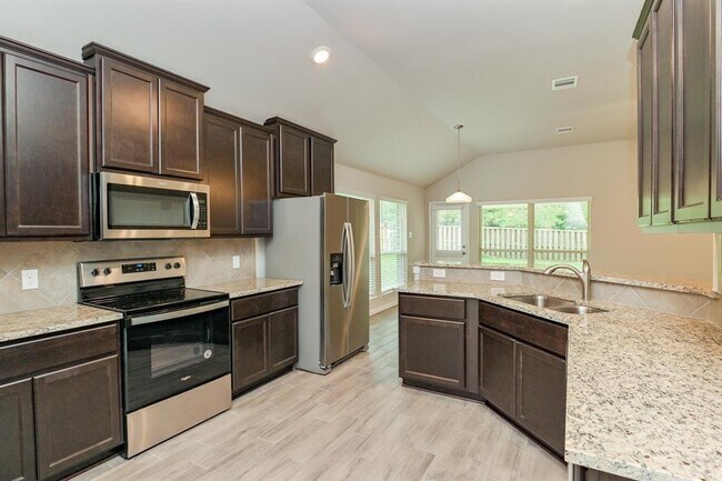 Building Photo - 3817 Breckenridge Dr