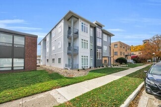 Building Photo - 305 W Clark St