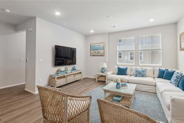Building Photo - 2206 Saltbush Dr